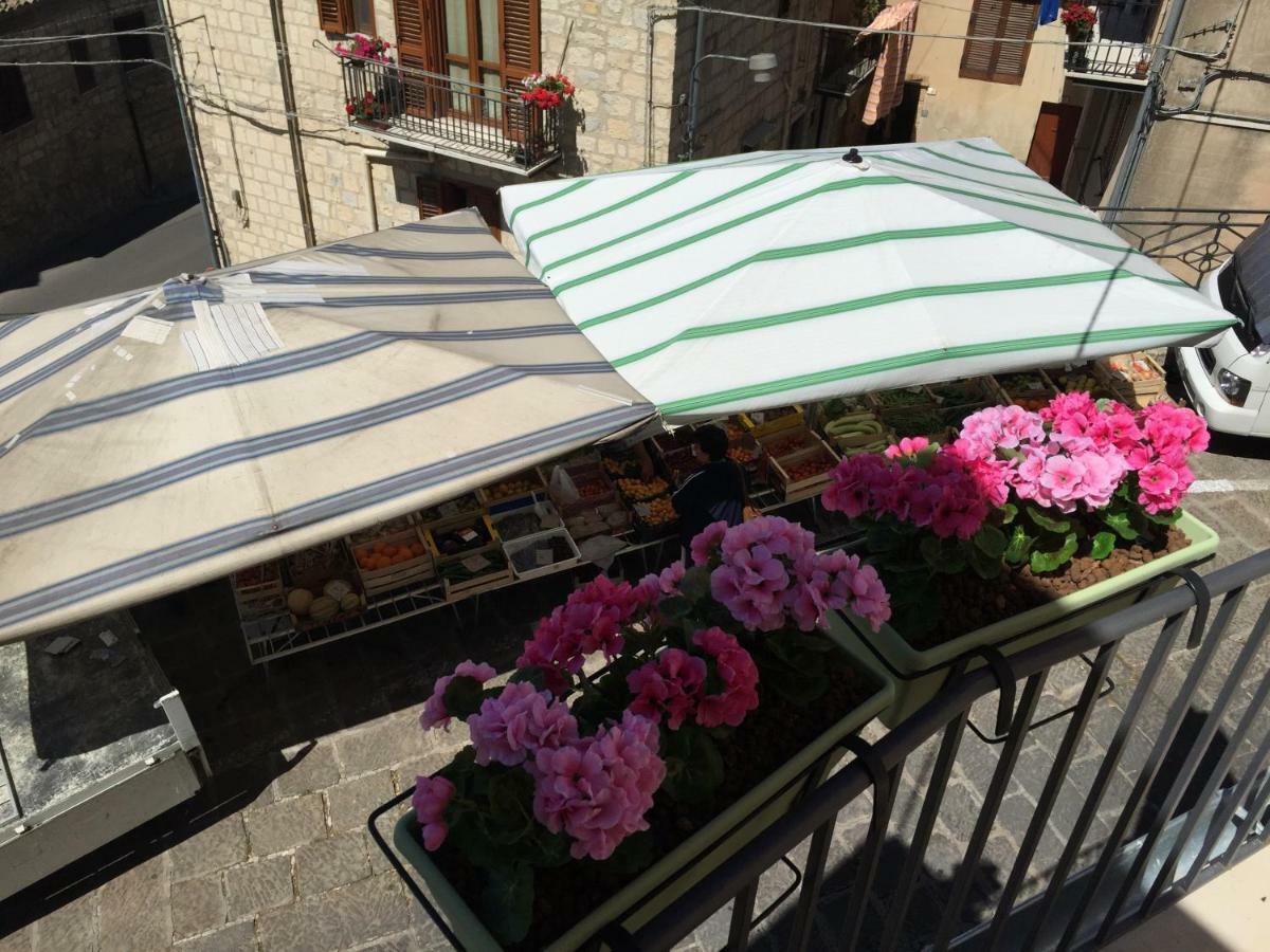 La Casa Di Ro Bed & Breakfast Petralia Sottana Exterior photo